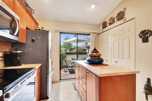 Residence photo 10