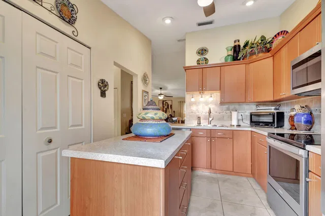 Residence photo 11