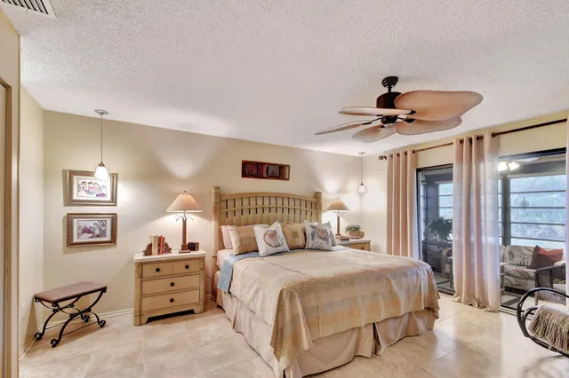 Residence photo 23