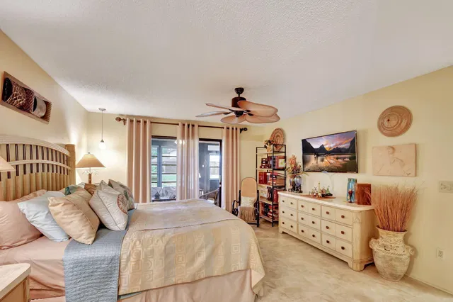 Residence photo 25