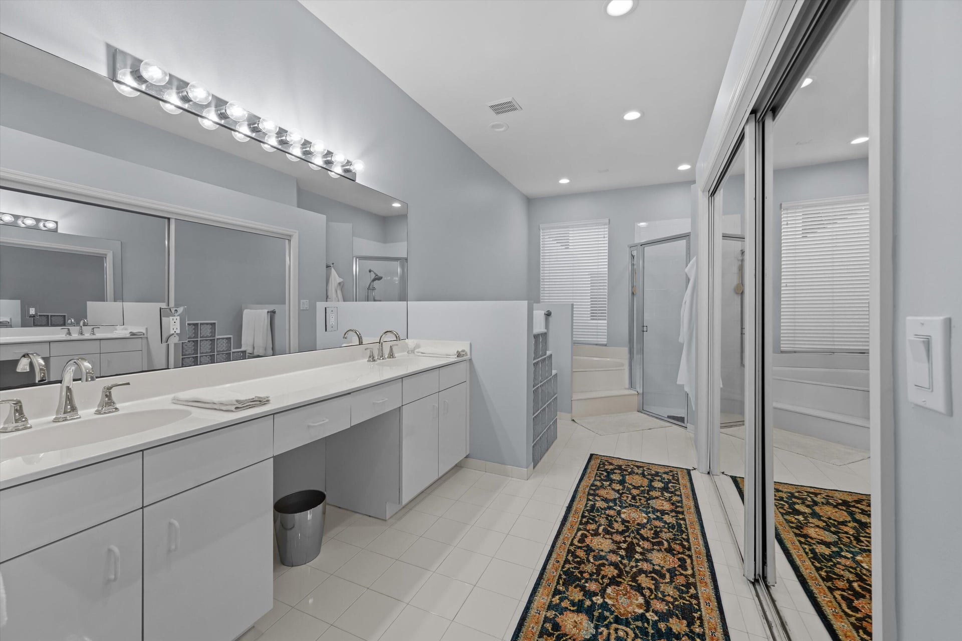  Residence photo 7