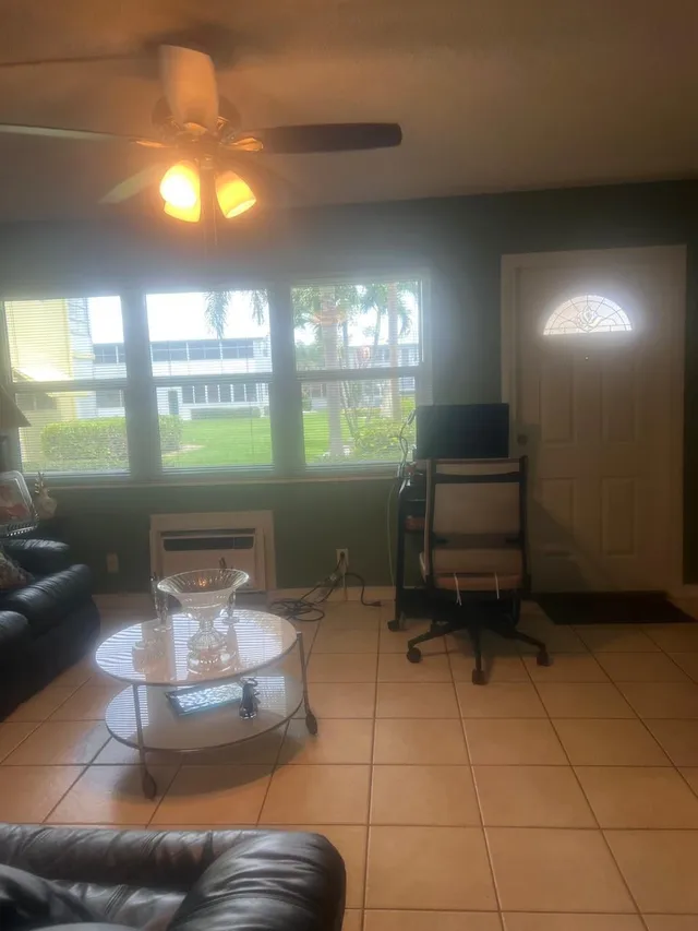  Unit 102 photo 4
