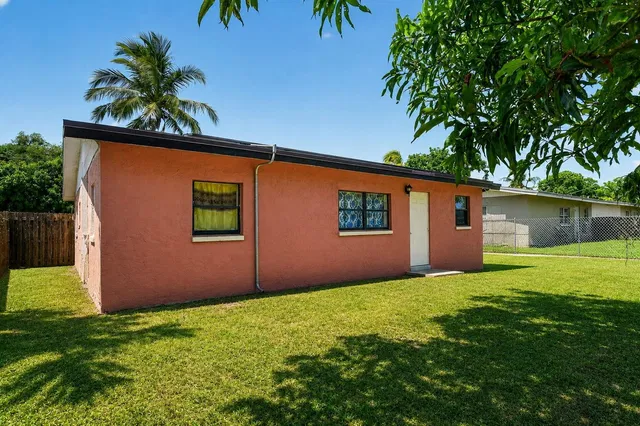  Residence photo 6