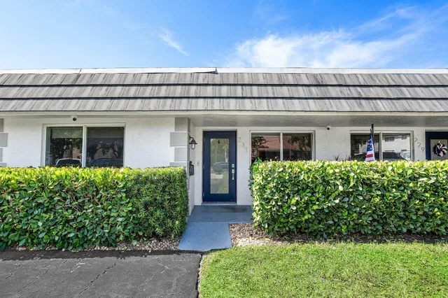 Residence photo 3