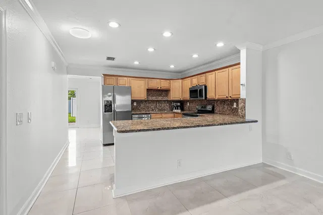 Residence photo 11
