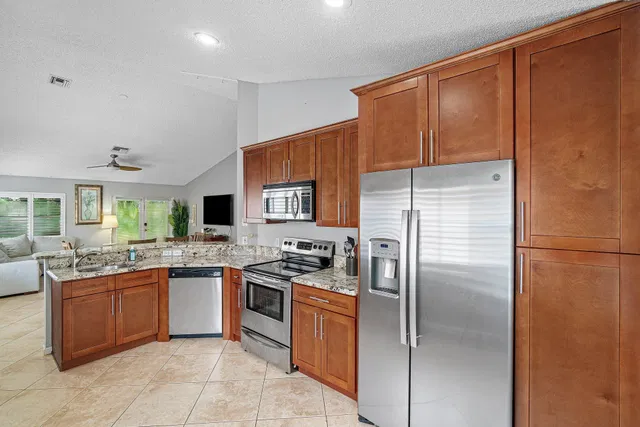  Residence photo 12