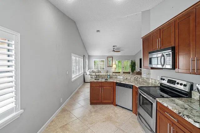  Residence photo 13