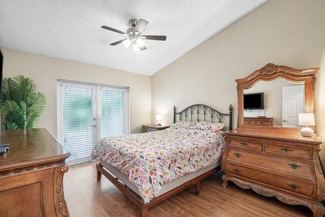  Residence photo 19