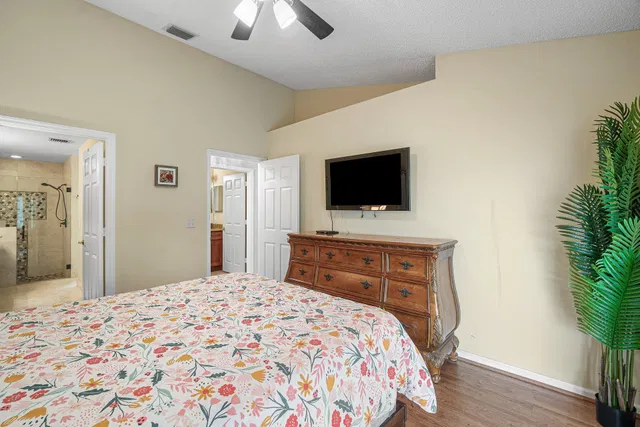  Residence photo 20