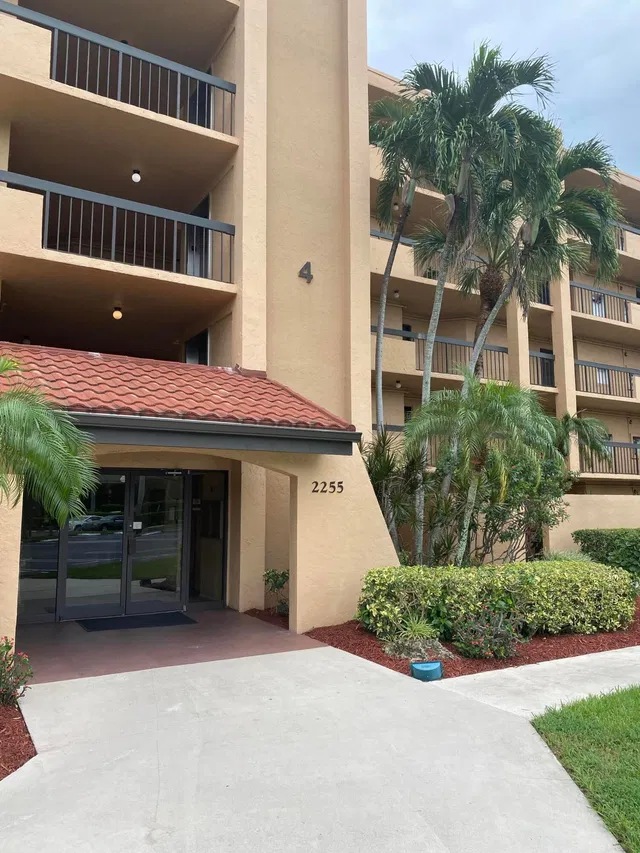  Unit 4311 photo 26