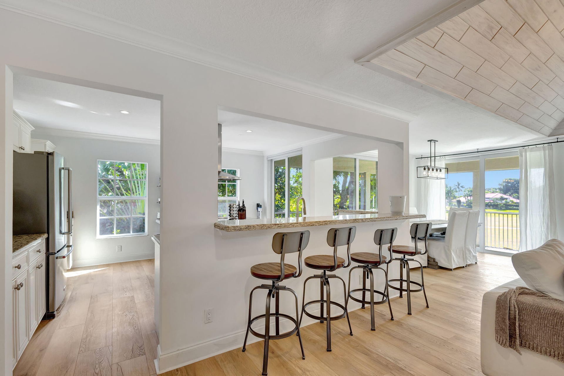 First Fairway Residence photo 11