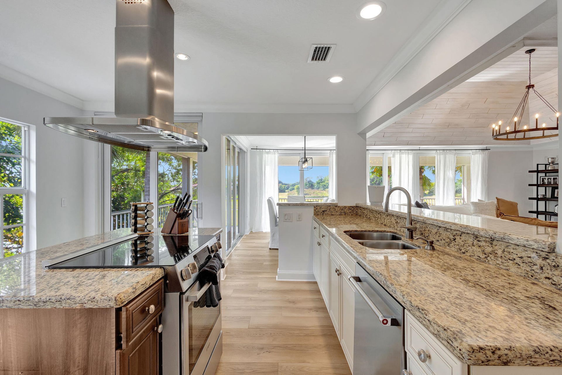 First Fairway Residence photo 20