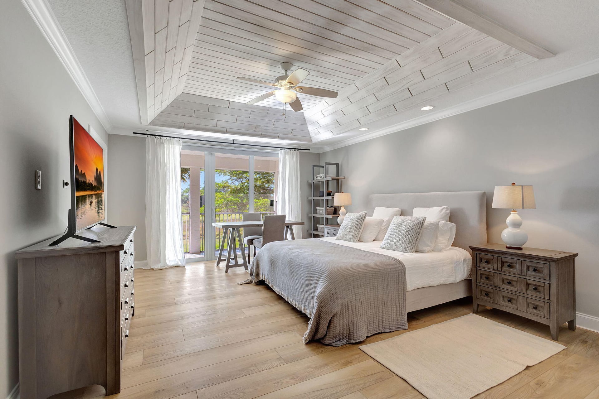 First Fairway Residence photo 27