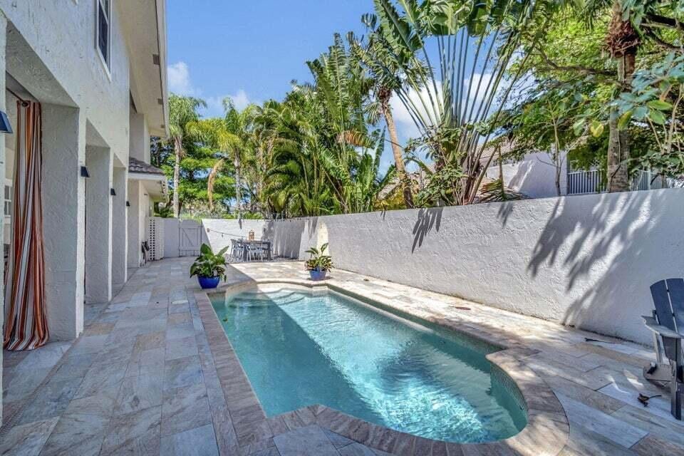 First Fairway Residence photo 47