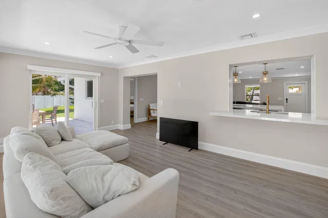 Residence photo 25