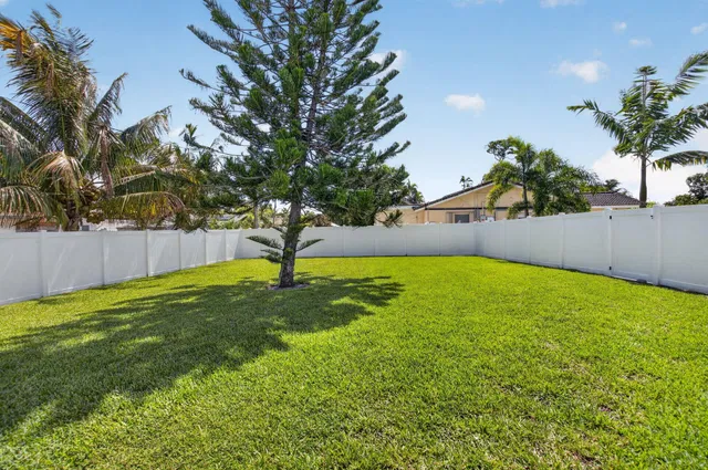 Residence photo 48