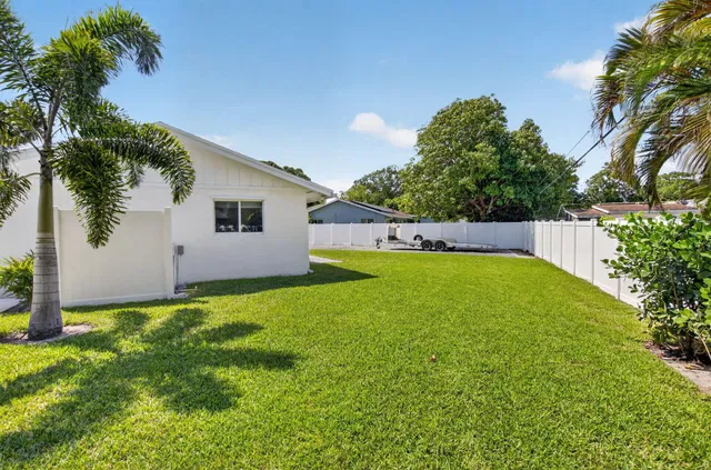 Residence photo 61