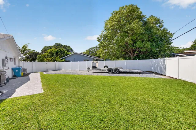 Residence photo 62