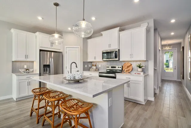 Residence photo 2