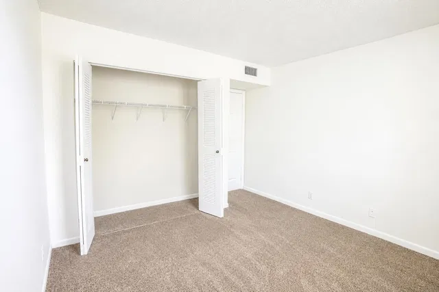 Unit #202 photo 9