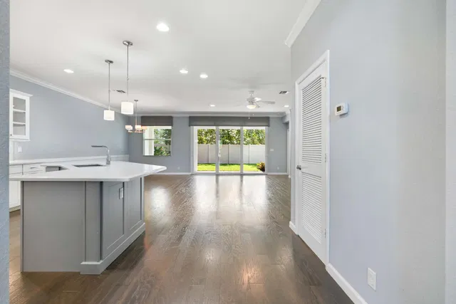 Residence photo 8