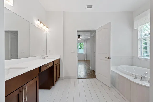 Residence photo 22