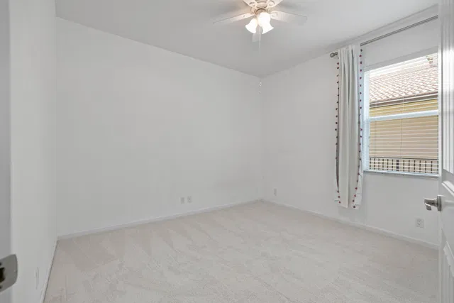 Residence photo 34