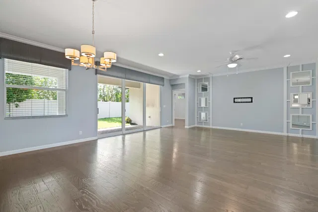 Residence photo 42