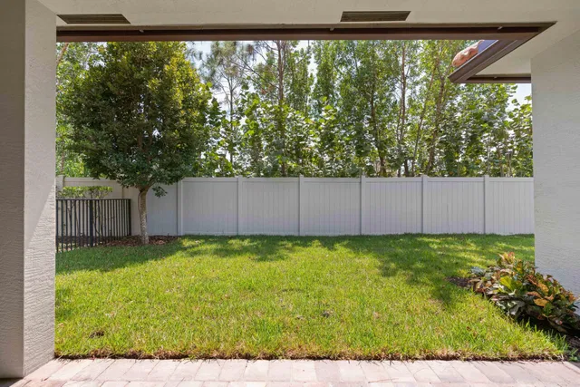 Residence photo 44