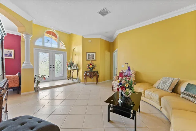 Residence photo 4
