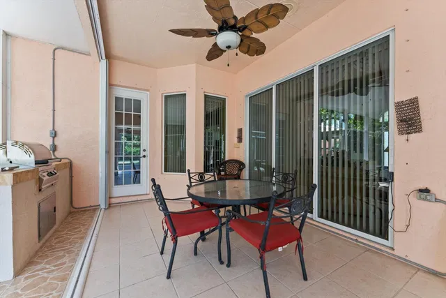 Residence photo 25