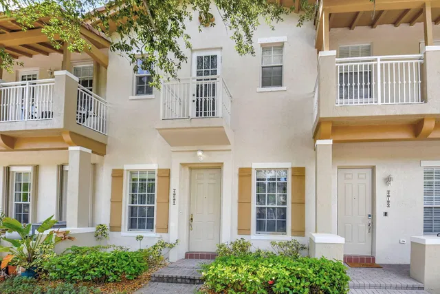 Residence photo 2
