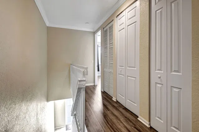 Residence photo 17