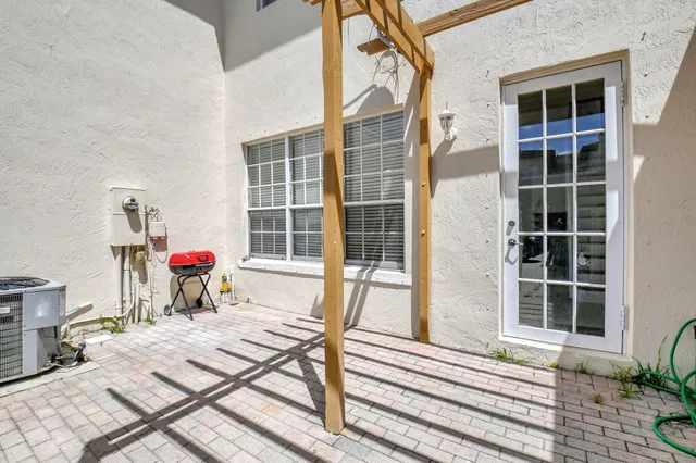 Residence photo 27