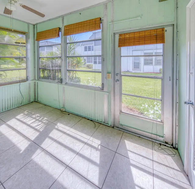 Unit 109 photo 6