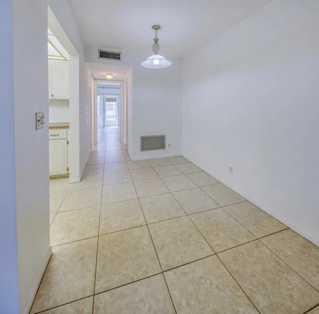 Unit 109 photo 9