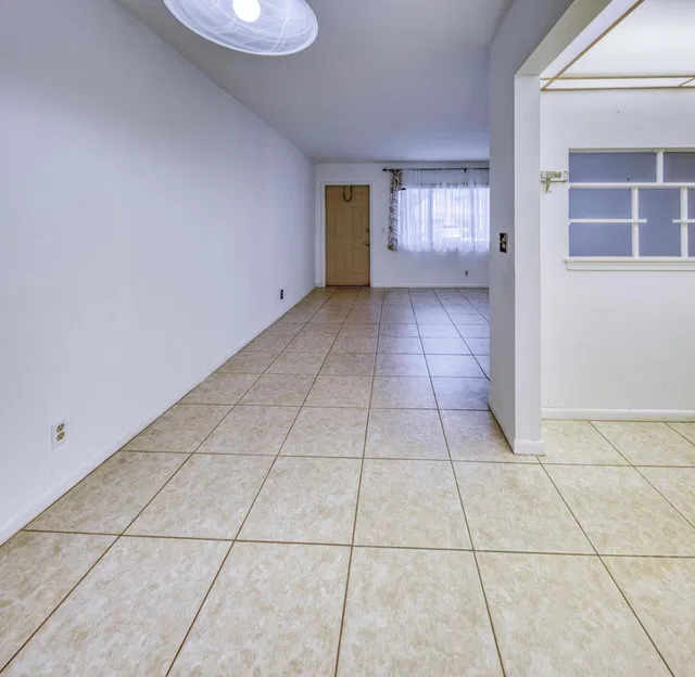 Unit 109 photo 12