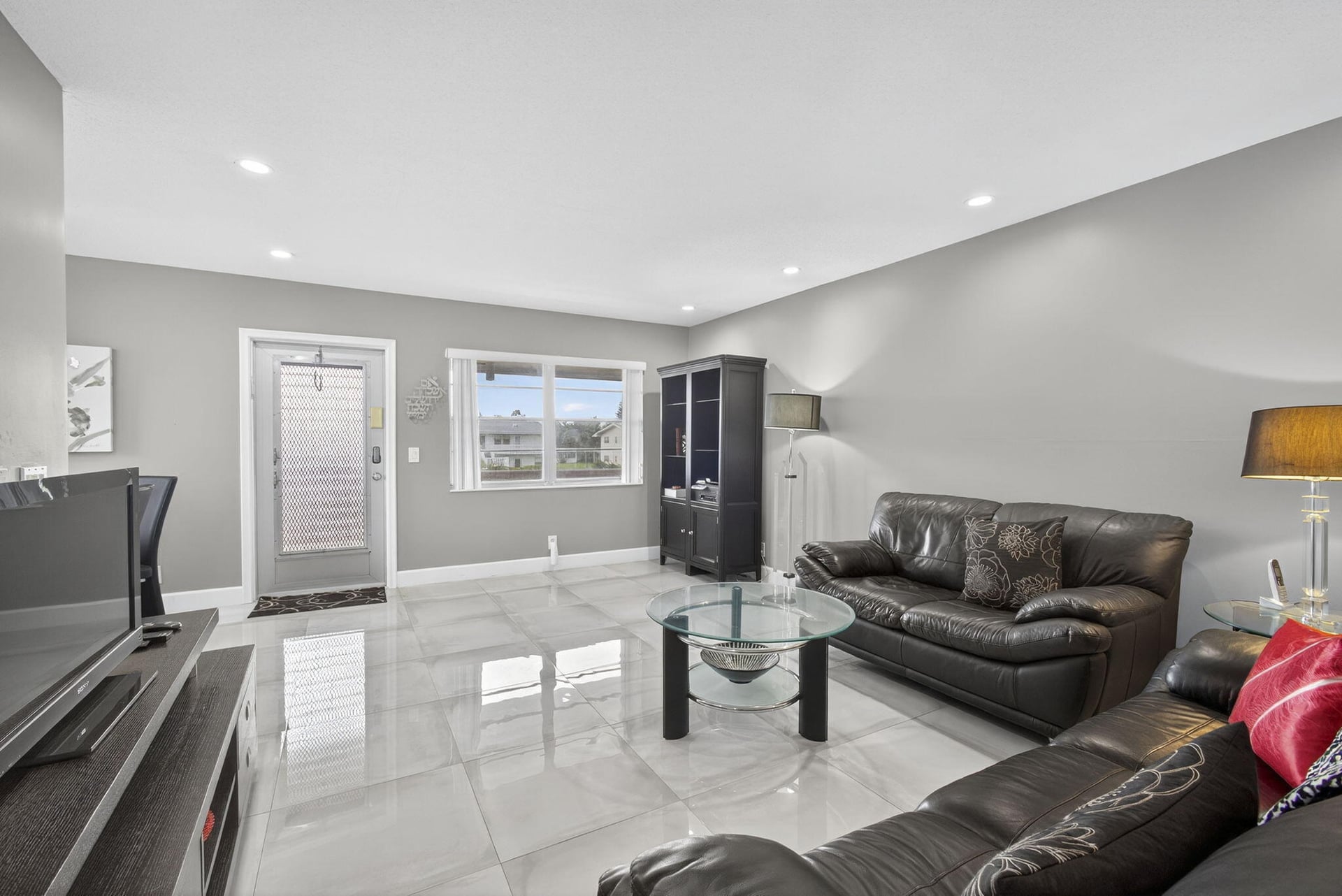 Residence photo 3