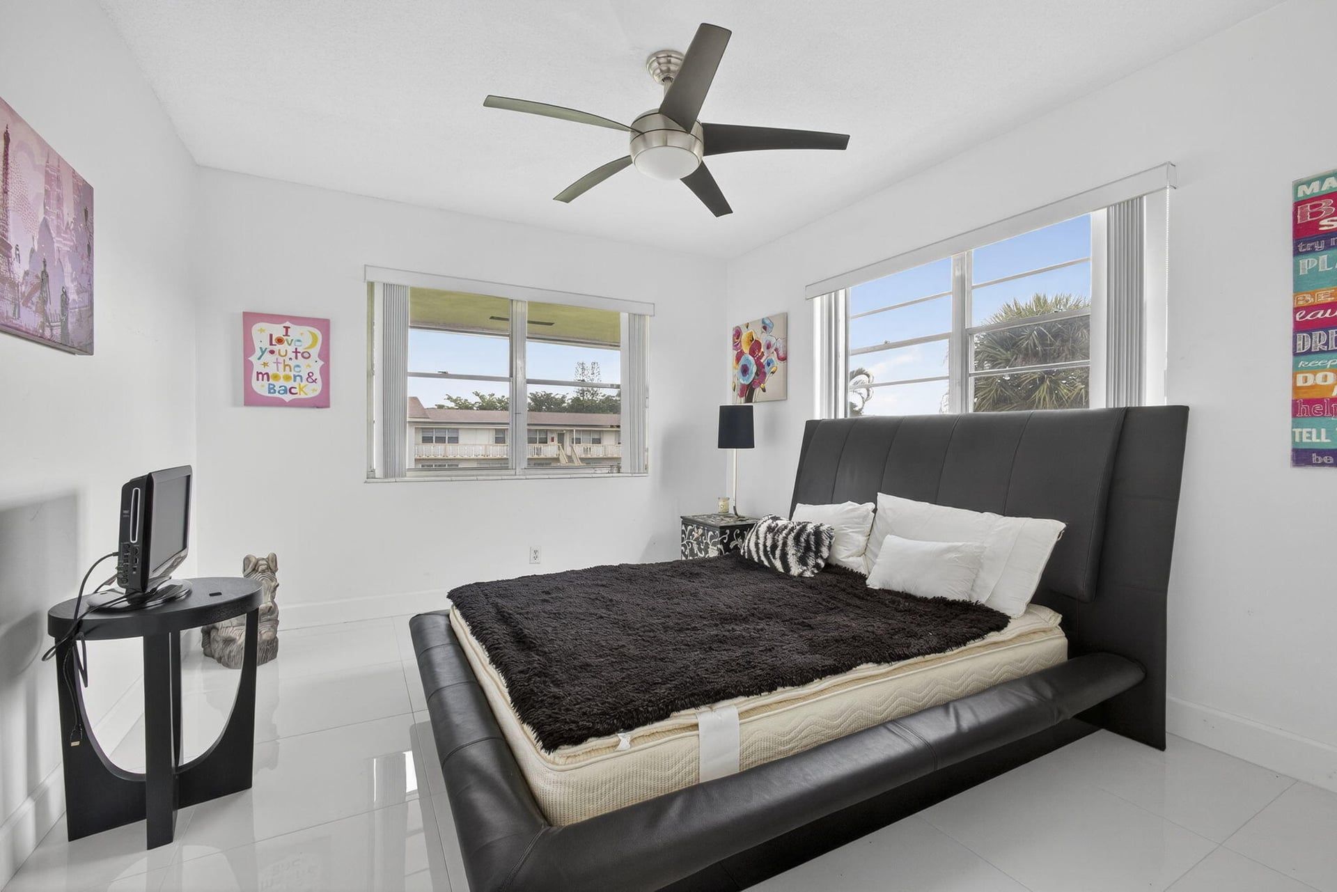 Residence photo 16