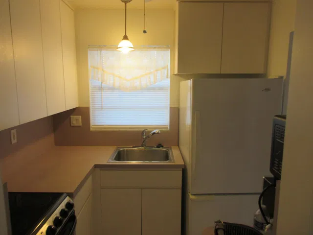  Unit 107 photo 6