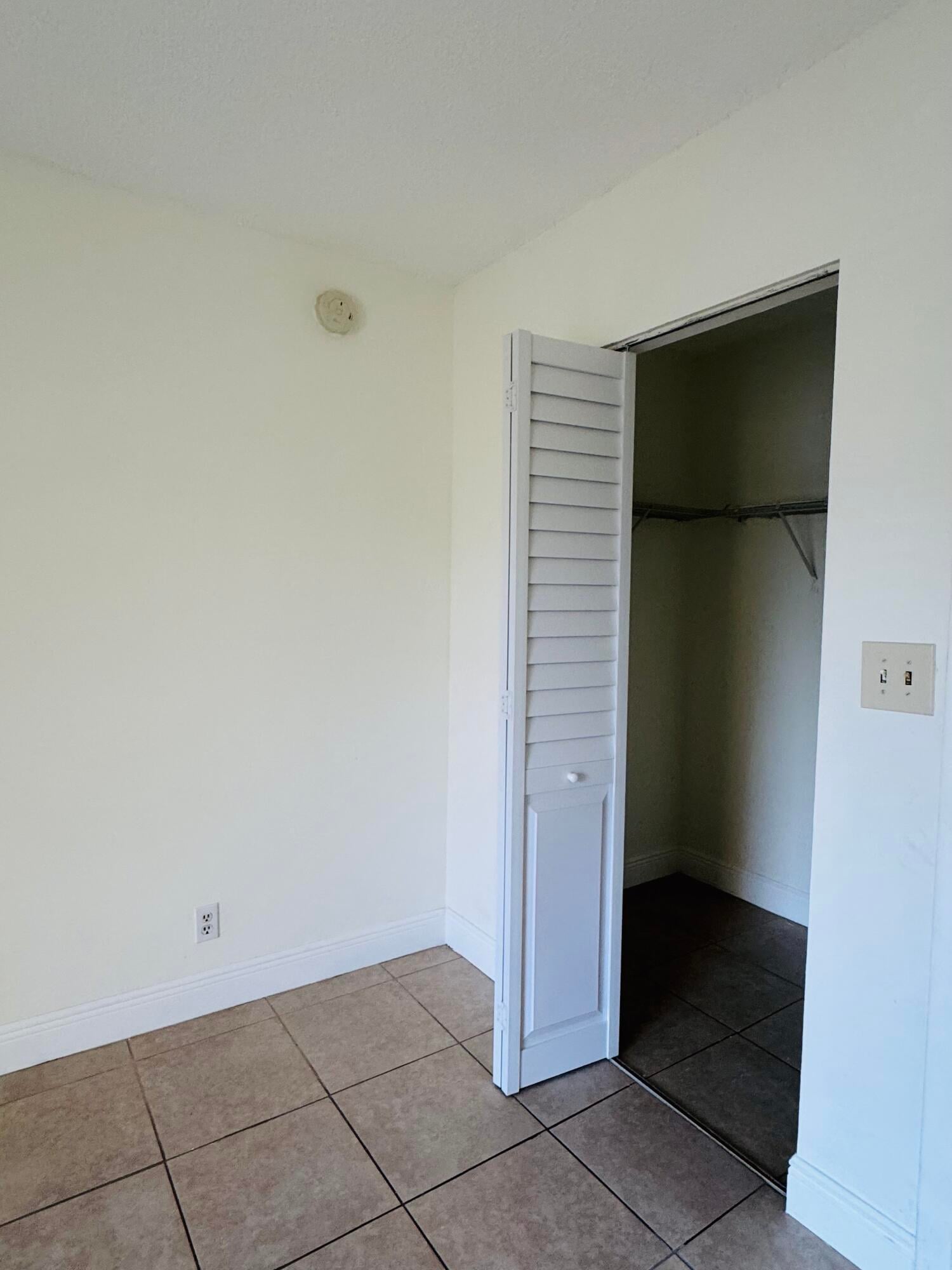 Unit 3020 photo 2