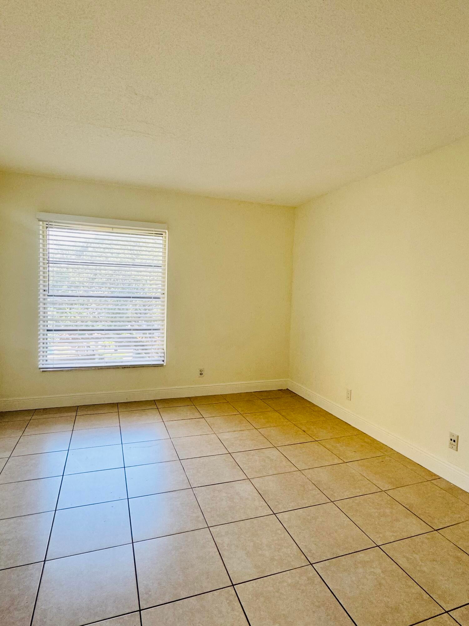 Unit 3020 photo 3
