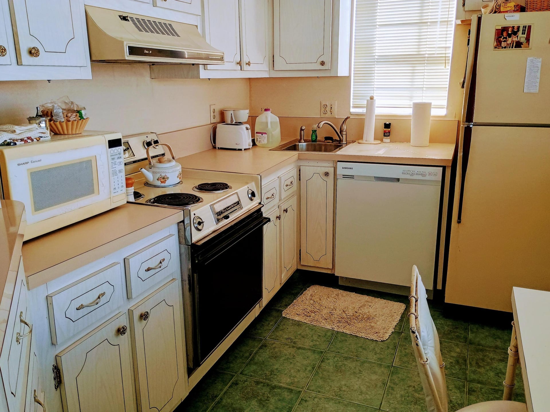 Unit 6-206 photo 2