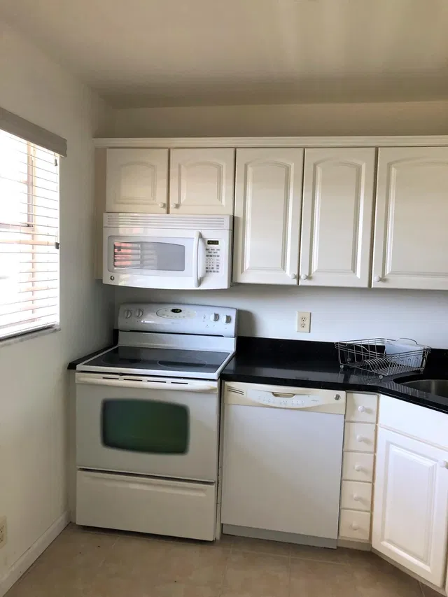 Unit 202 photo 6
