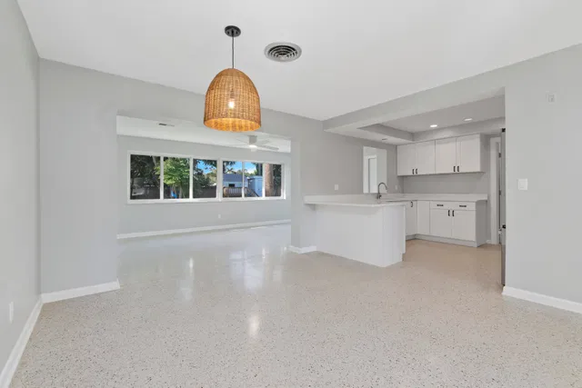 Rocky Point Residence photo 9