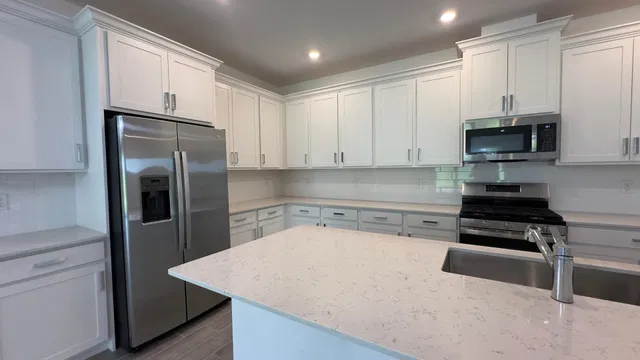  Residence photo 8
