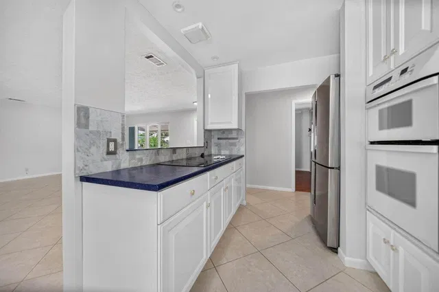 Residence photo 25