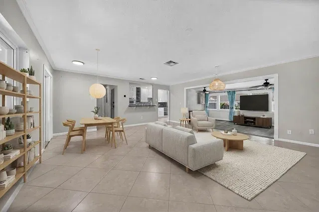 Residence photo 31
