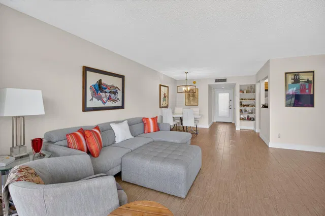  Unit 441 photo 11