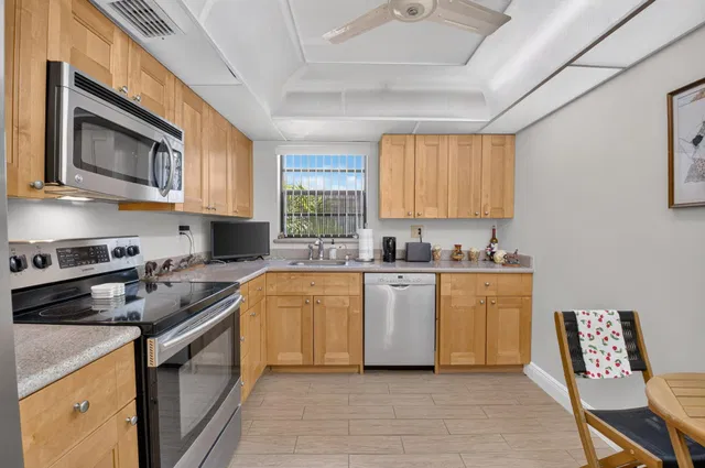  Unit 441 photo 14